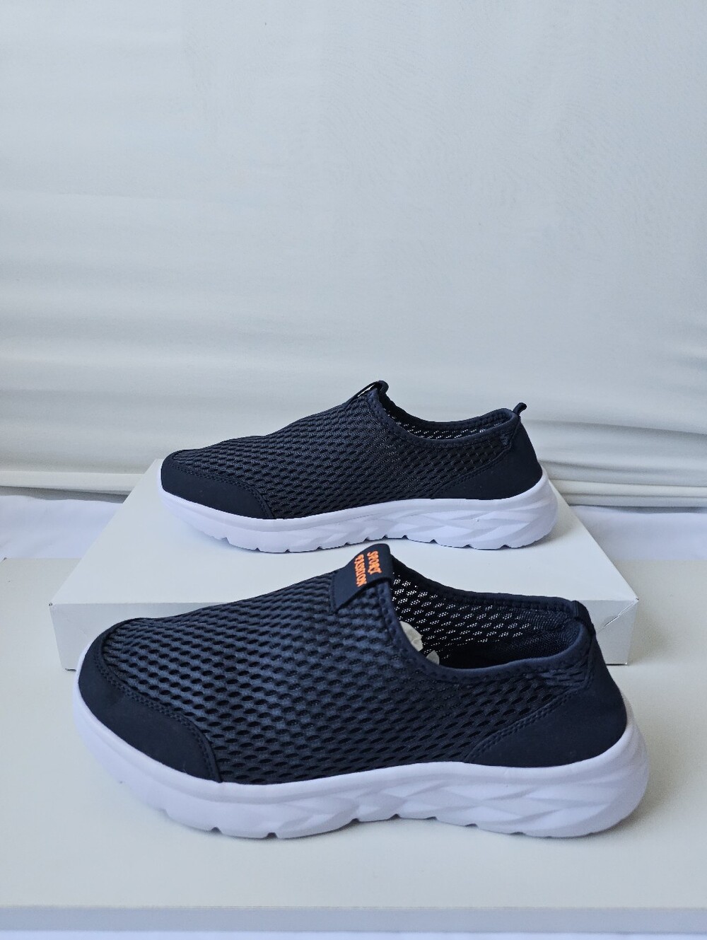 Men's Lightweight Breathable Mesh Slip-On Sneakers - Size 43 (US 9.5-10)
